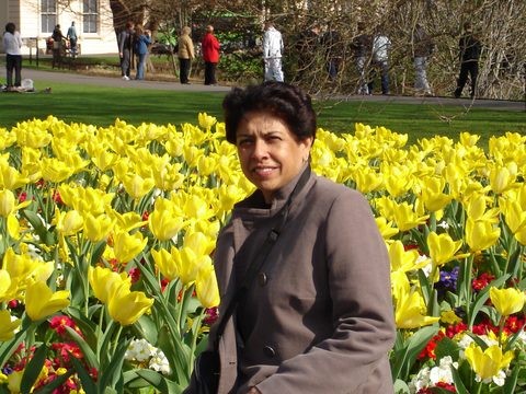 Dr Reeta Peshawaria